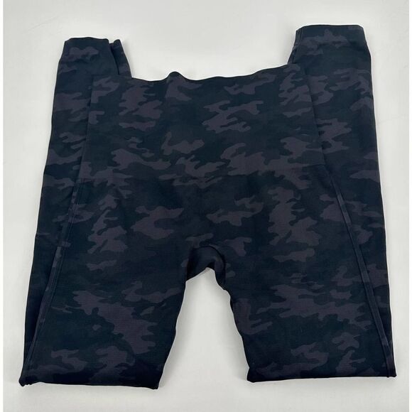Spanx Look at Me Now Seamless Leggings Black Camo Size 1XL - Picture 5 of 6